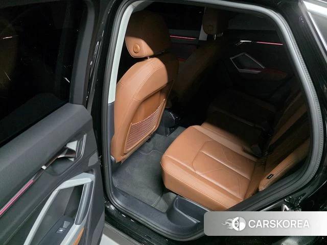 Audi Q3 (F3) 2022 Черный из Кореи, фото 2