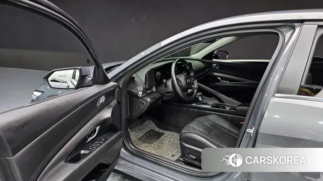 Hyundai The New Avante (CN7) 2024 Серый из Кореи, фото 2