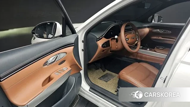 Genesis GV70 2023 Белый из Кореи, фото 2