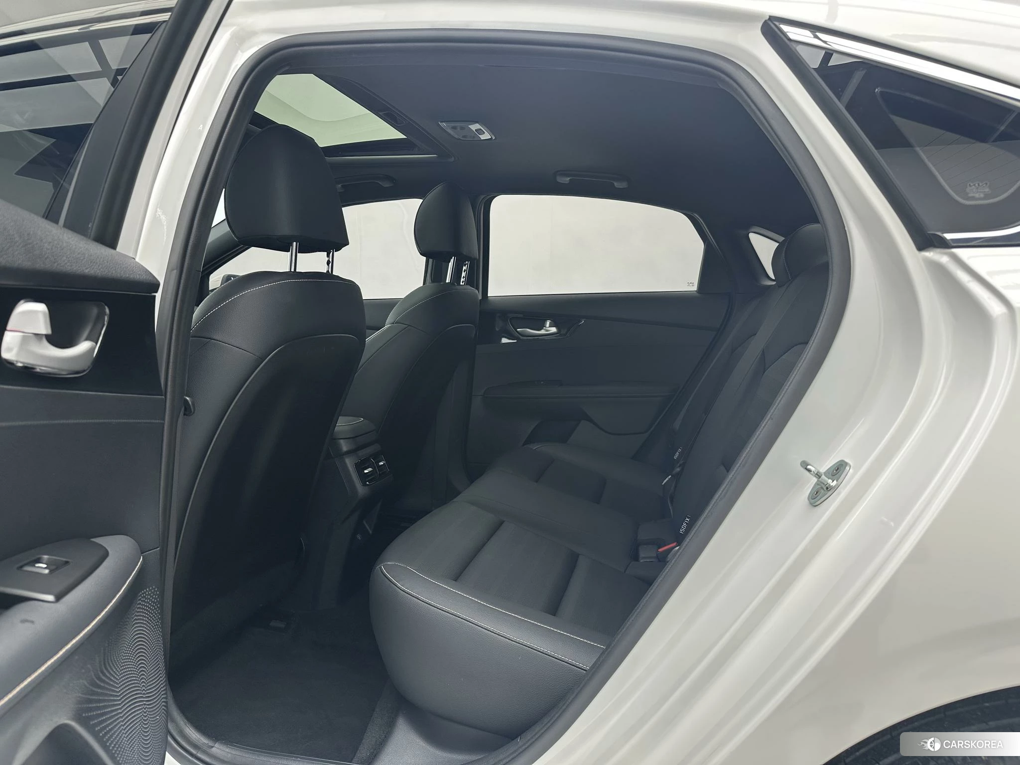 Kia K3 2023 Белый из Китая, фото 2