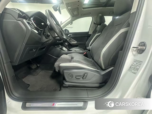 Audi Q3 2023 Белый из Китая, фото 2