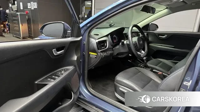 Kia Stonic 2018 Синий из Кореи, фото 2