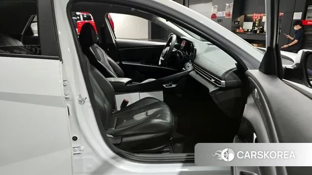 Hyundai Avante Hybrid (CN7) 2021 Белый из Кореи, фото 2