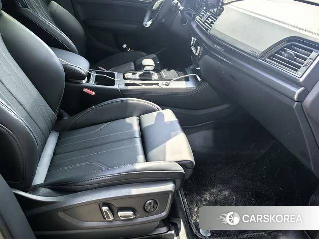 Audi Q5L 2026 Черный из Китая, фото 2