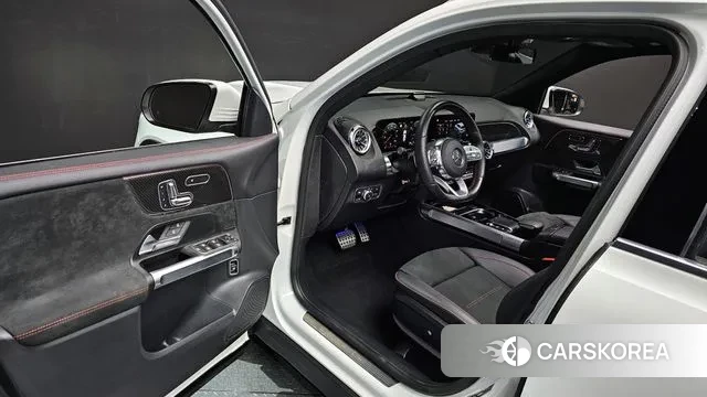 Mercedes-Benz GLB-Class X247 2023 Белый из Кореи, фото 2