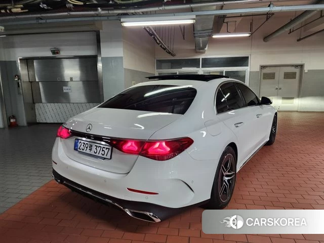 Mercedes-Benz E-Class W214 2026 Белый из Кореи, фото 2