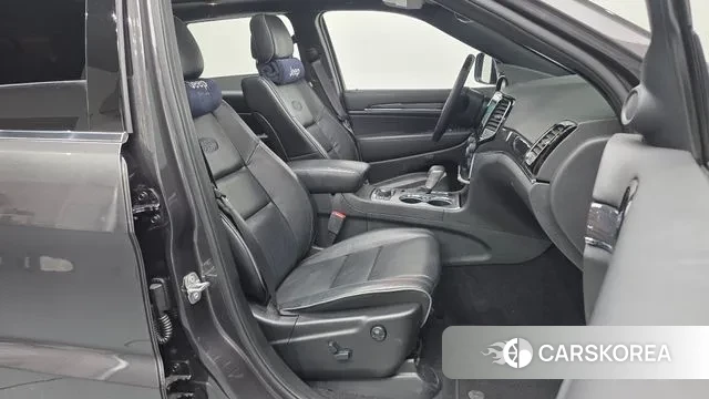 Jeep Grand Cherokee 2019 Серый из Кореи, фото 2