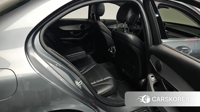 Mercedes-Benz C-Class W205 2018 Серый из Кореи, фото 2