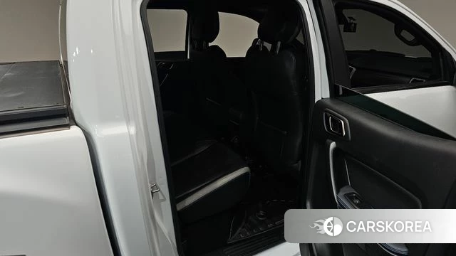 Ford Ranger 3rd Generation 2022 Белый из Кореи, фото 2