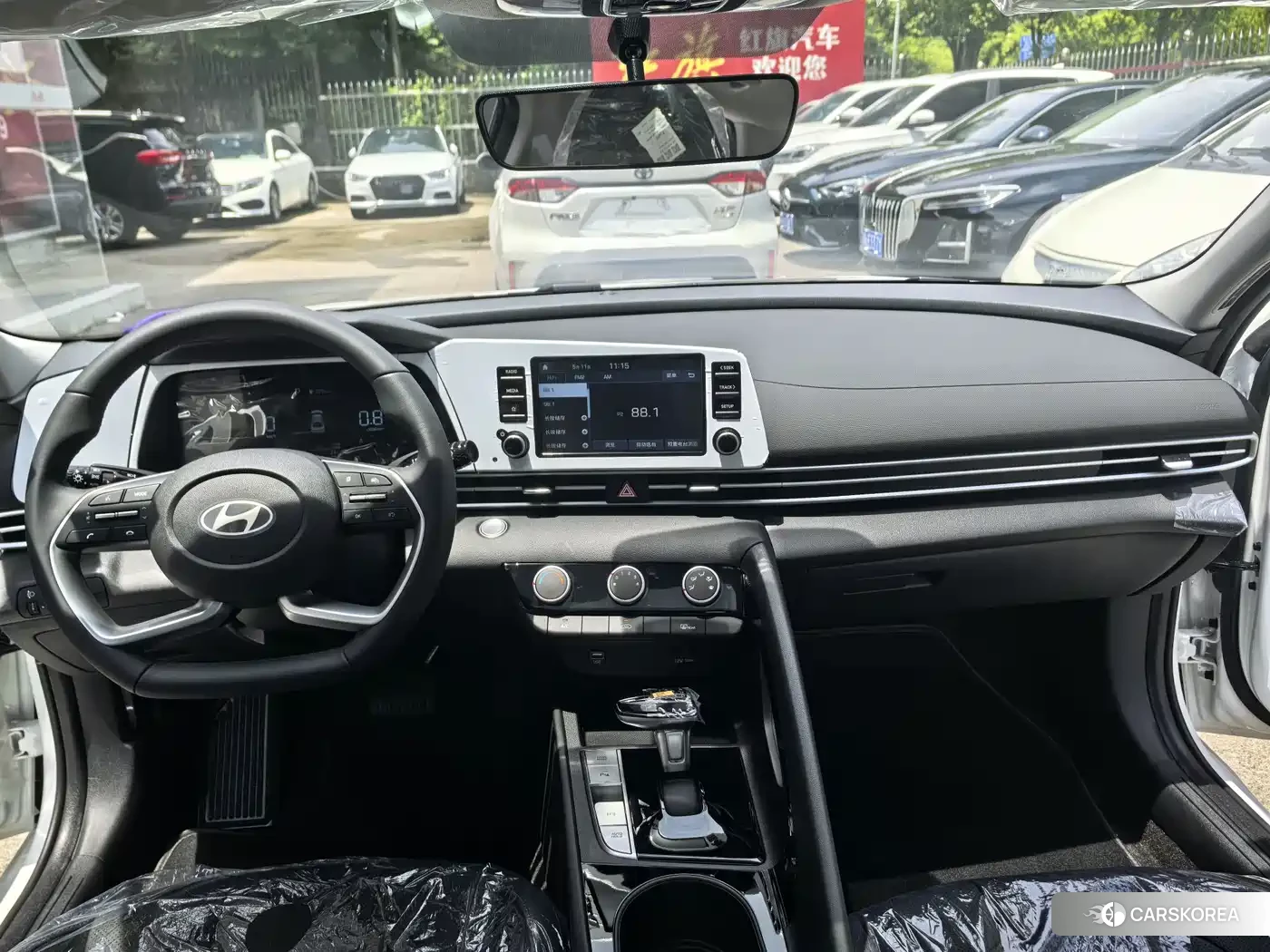 Hyundai Elantra 2026 Белый из Китая, фото 2