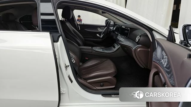 Mercedes-Benz CLS-Class C257 2021 Белый из Кореи, фото 2