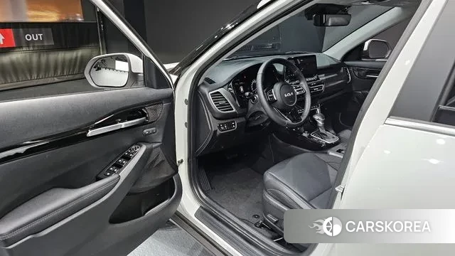 Kia Seltos 2022 Белый из Кореи, фото 2