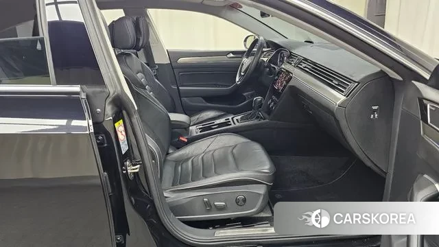 Volkswagen Arteon 2020 Черный из Кореи, фото 2