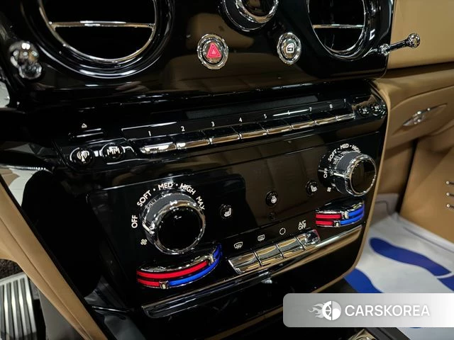 Rolls-Royce Phantom 2021 Черный из Кореи, фото 2