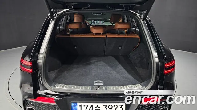 Genesis GV70 2023 Черный из Кореи, фото 2