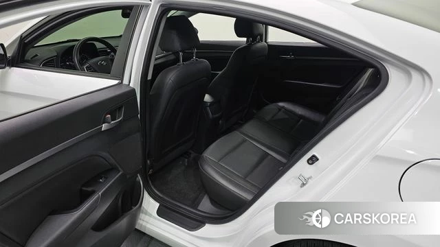 Hyundai Avante AD 2018 Белый из Кореи, фото 2