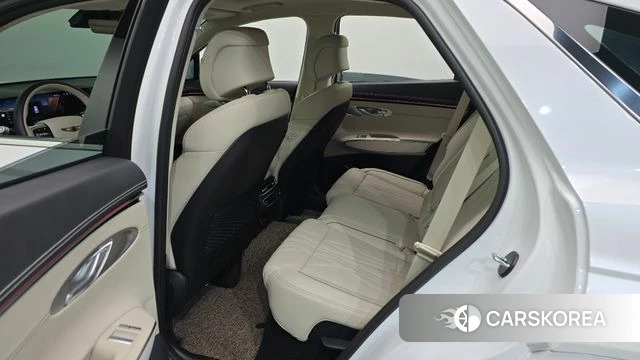Genesis GV70 2026 Белый из Кореи, фото 2