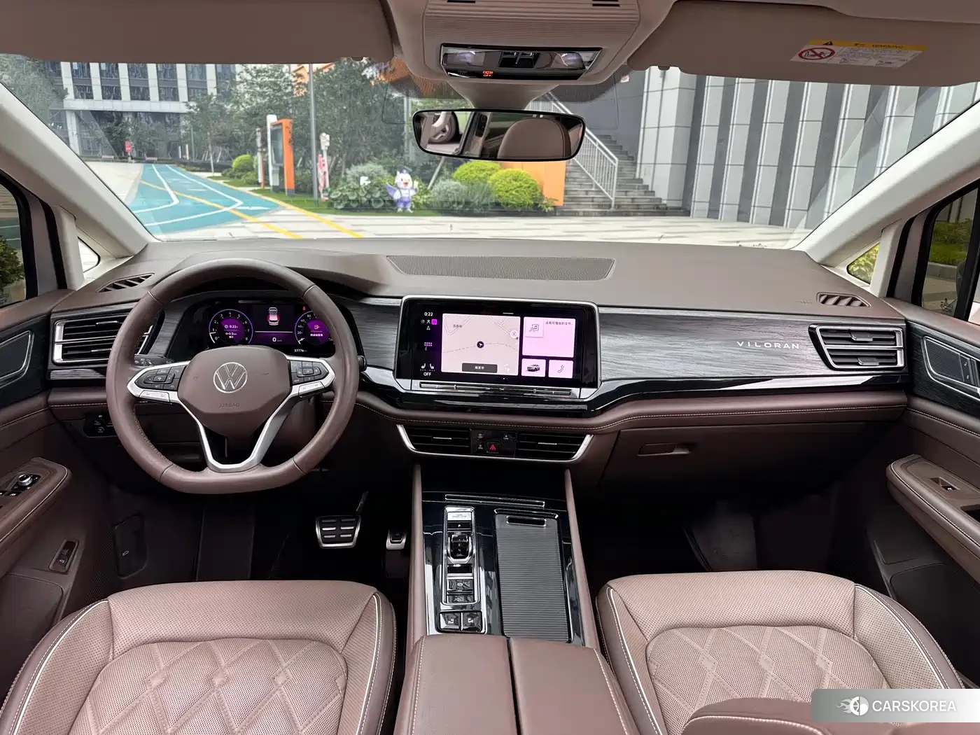 Volkswagen Viloran 2023 Silver/gray из Китая, фото 2