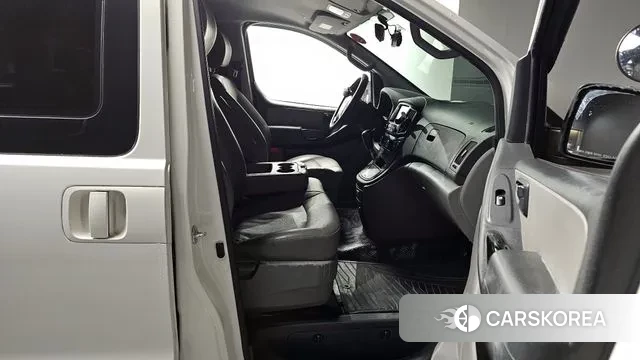 Hyundai The New Grand Starex 2019 Белый из Кореи, фото 2