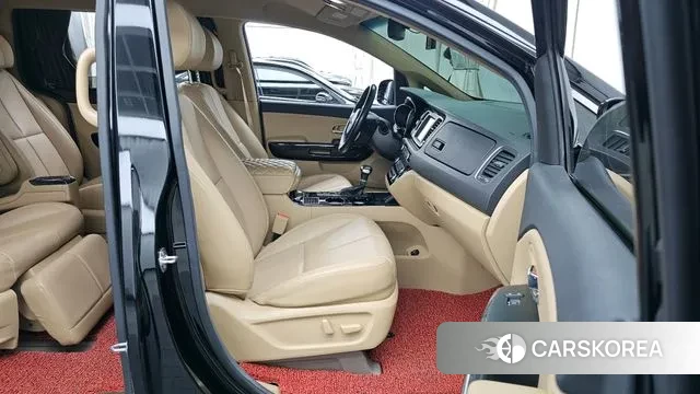 Kia The New Carnival 2019 Черный из Кореи, фото 2