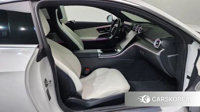 Mercedes-Benz CLE-Class C236 2024 Белый из Кореи, фото 2