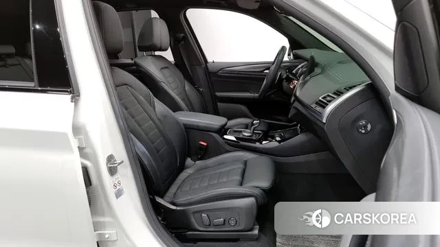 BMW X3 (G01) 2024 Черный из Кореи, фото 2