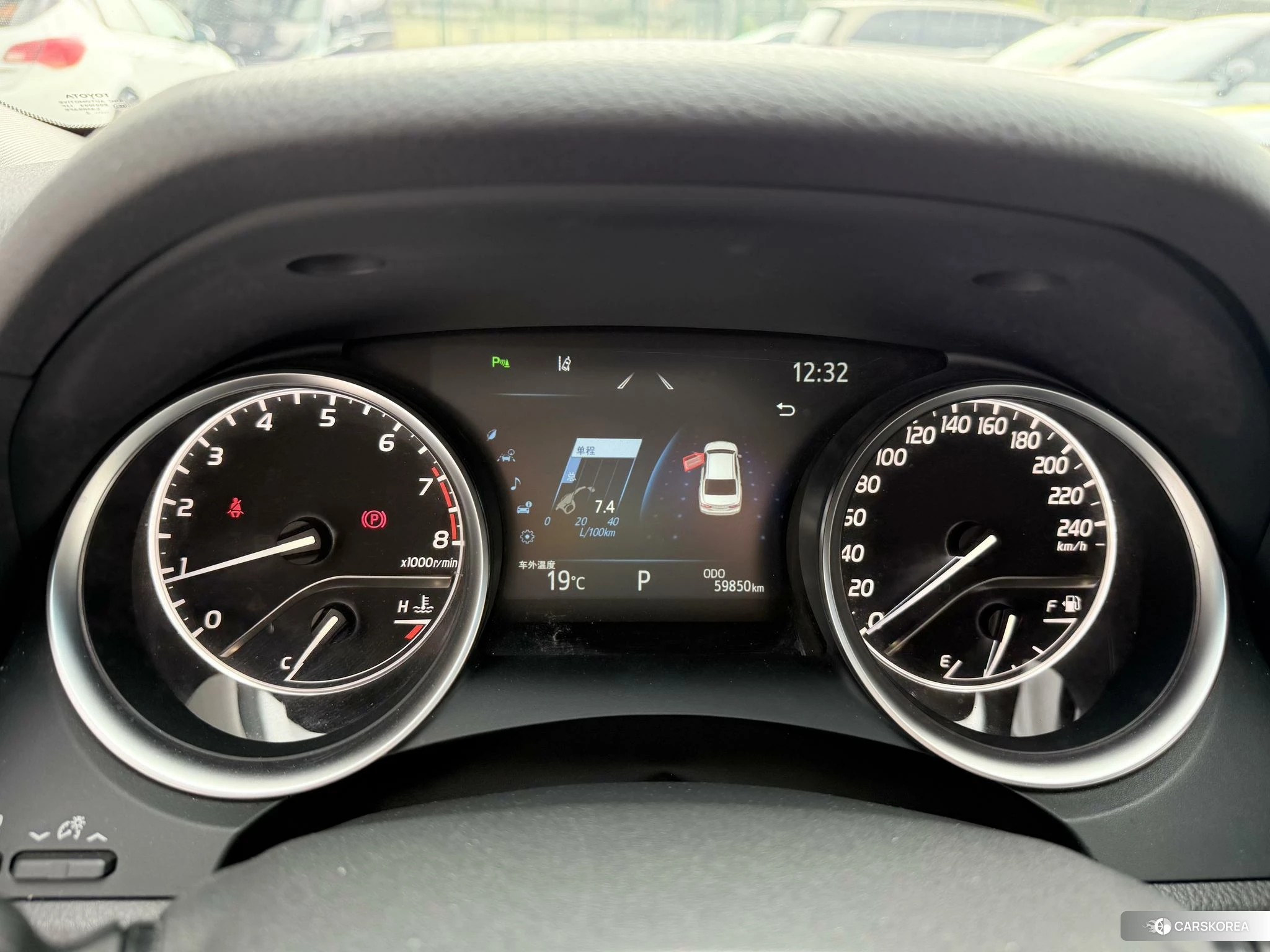 Toyota Camry 2021 Серебристо-серый из Китая, фото 2