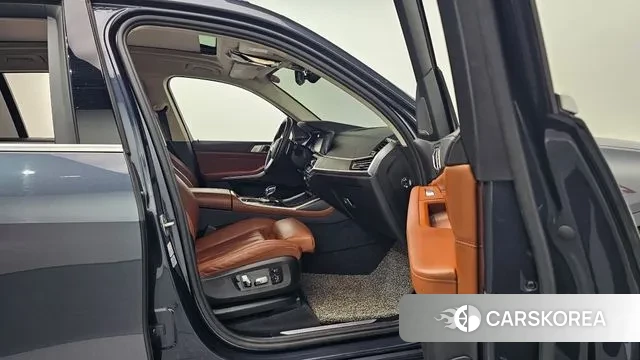 BMW X7 (G07) 2022 Небесно-голубой из Кореи, фото 2