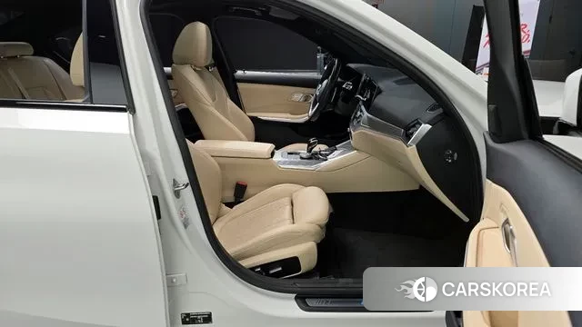 BMW 3 Series (G20) 2022 Белый из Кореи, фото 2