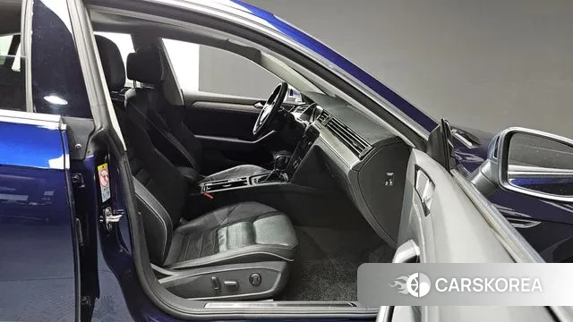 Volkswagen Arteon 2018 Синий из Кореи, фото 2