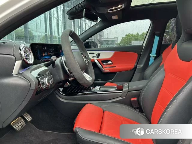 Mercedes-Benz Class A AMG (imported) 2024 Белый из Китая, фото 2
