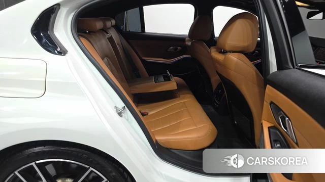 BMW 3 Series (G20) 2019 Белый из Кореи, фото 2