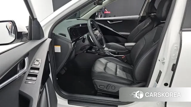 Kia Di Ol Nu Niro 2022 Белый из Кореи, фото 2