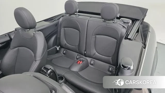 Mini Cooper Convertible 2024 Зеленый из Кореи, фото 2