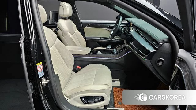 Audi A8 (D5) 2022 Черный из Кореи, фото 2