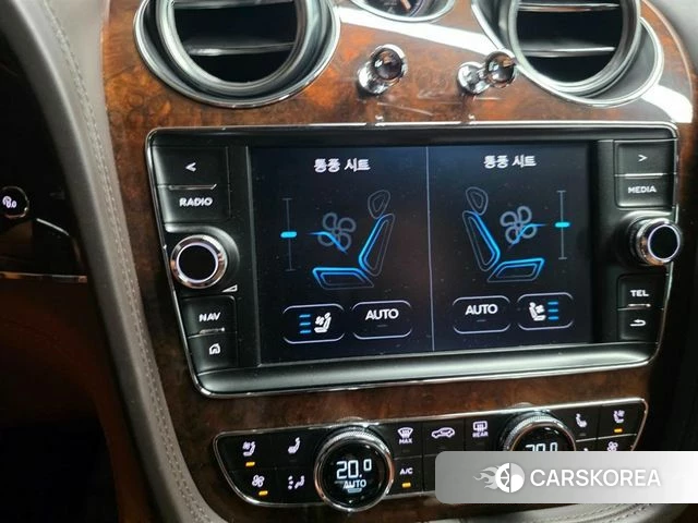 Bentley Bentayga 2018 Жемчужный цвет из Кореи, фото 2