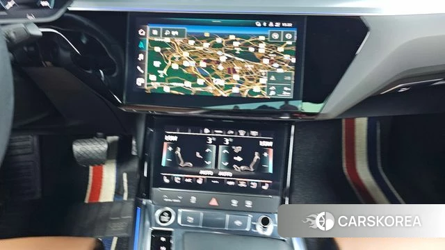 Audi e-Tron 2021 Черный из Кореи, фото 2
