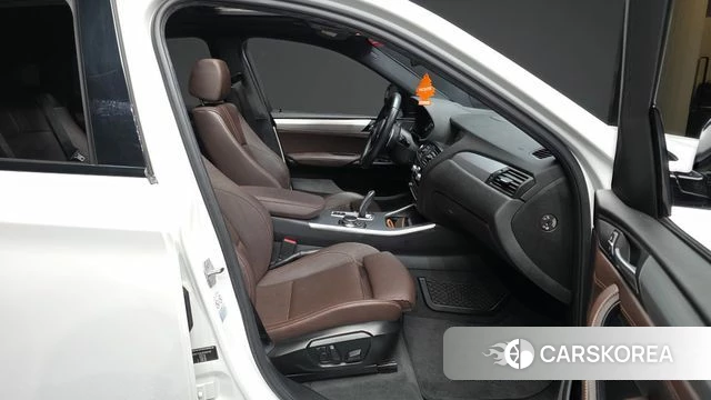 BMW X4 (F26) 2018 Белый из Кореи, фото 2