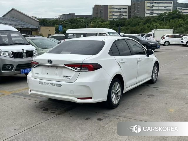 Toyota Corolla 2021 Белый из Китая, фото 2