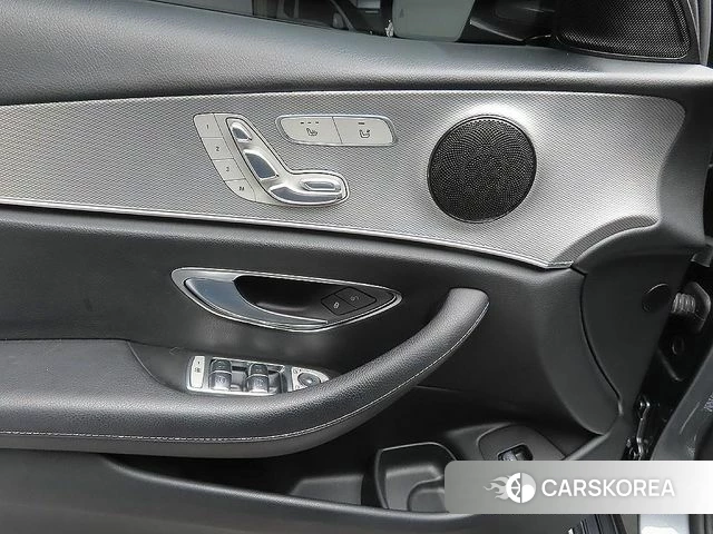 Mercedes-Benz E-Class W213 2019 Серый из Кореи, фото 2