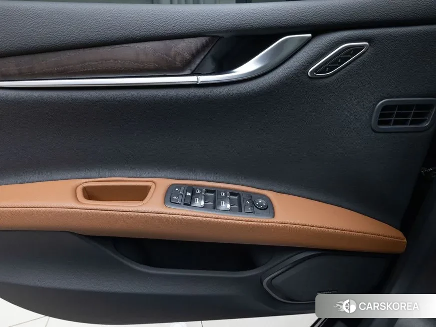 Maserati Ghibli 2023 Синий из Кореи, фото 2