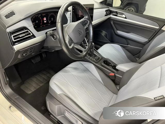 Volkswagen Lavida 2023 Серебристо-серый из Китая, фото 2