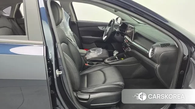 Kia The New K3 2nd generation 2021 Синий из Кореи, фото 2