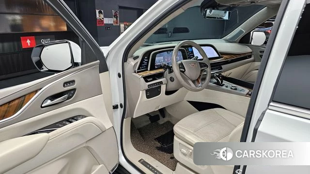 Cadillac Escalade 5th Generation 2021 Белый из Кореи, фото 2