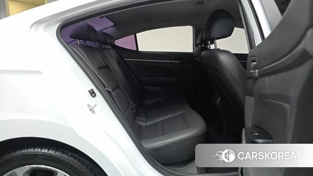 Hyundai Avante AD 2018 Белый из Кореи, фото 2