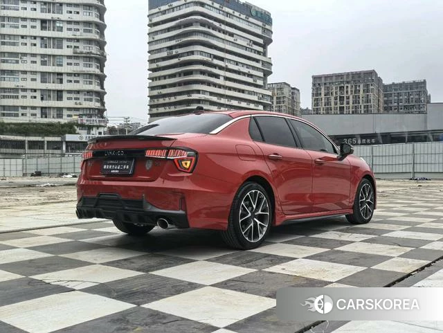 Lynk 03 2019 Красный из Китая, фото 2