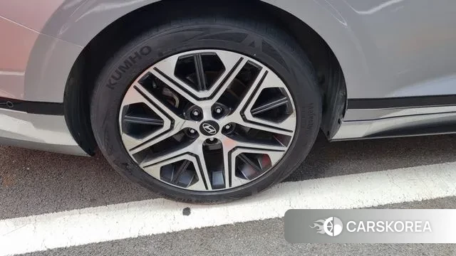 Hyundai Grandeur Hybrid (GN7) 2023 Серебряный из Кореи, фото 2