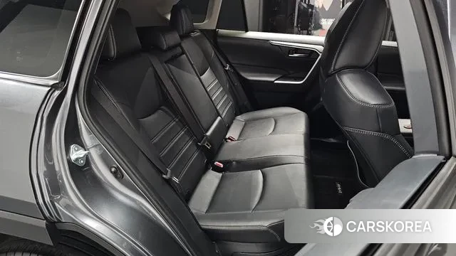 Toyota RAV4 5th Generation 2021 Серый из Кореи, фото 2