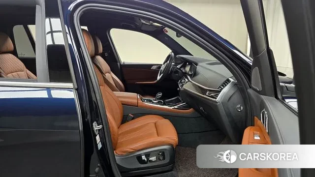 BMW X7 (G07) 2022 Черный из Кореи, фото 2