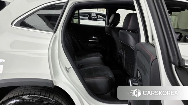 Mercedes-Benz GLA - Class H247 2020 Белый из Кореи, фото 2